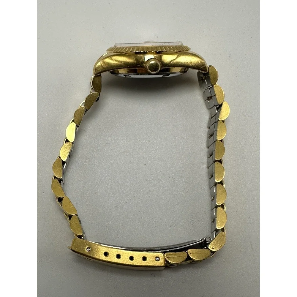 Gruen 321-2015‎ Ladies Watch New Battery 26MM 6.75